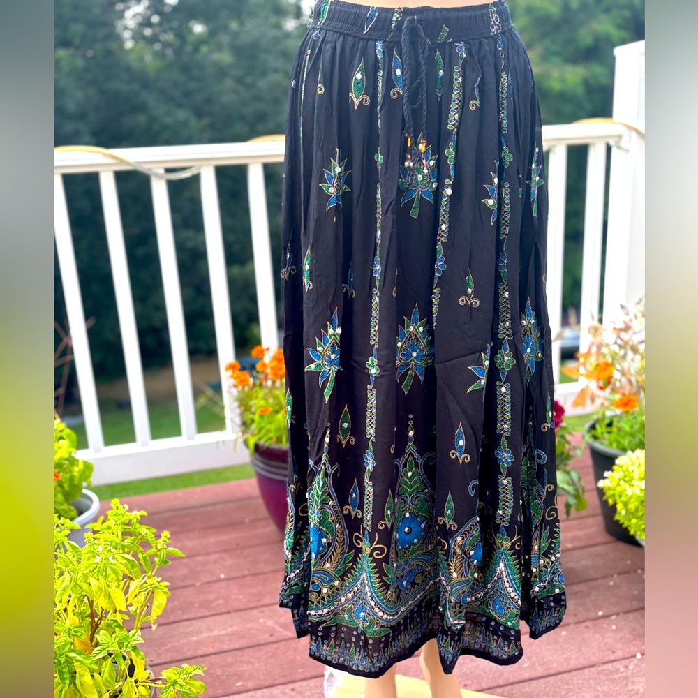 Chic Black Maxi Skirt with Blue Embroidery
